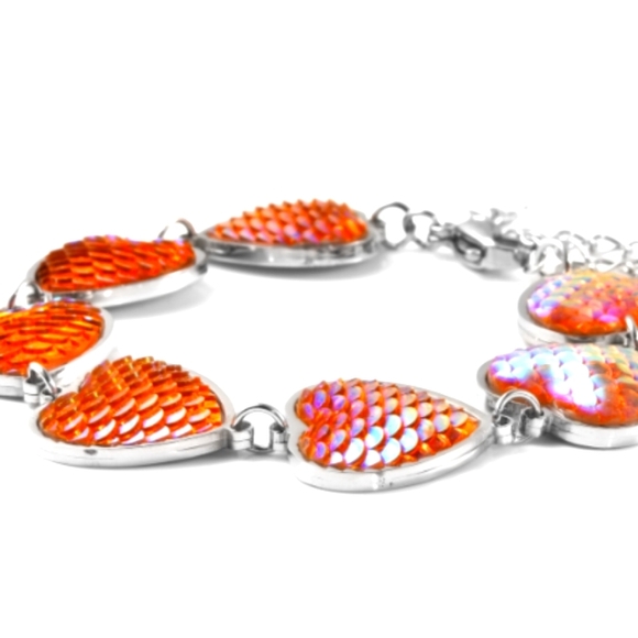 STAINLESS STEEL ORANGE MERMAID TAIL HEART BRACELET - Picture 4 of 4